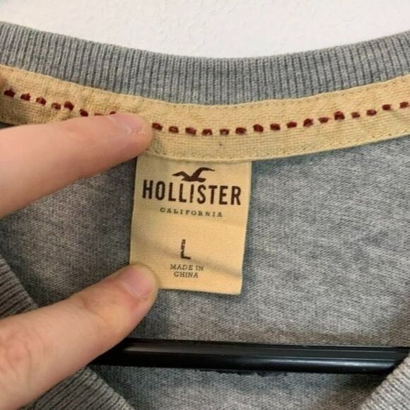 Hollister HCO 22 Grey Shirt Size Large - Picture 4 of 6